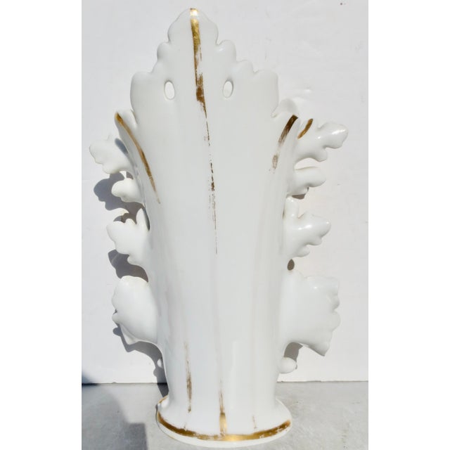 Old Paris (Vieux Paris) Rococo Porcelain Vase For Sale In New York - Image 6 of 11