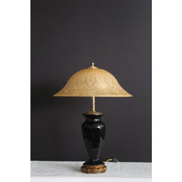Brown A Regency Onyx And Etched Glass Table Lamp. For Sale - Image 8 of 11