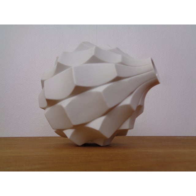 1960s Mid-Century Artichoke Op Art Vase from Hutschenreuther, Germany, 1960s For Sale - Image 5 of 12