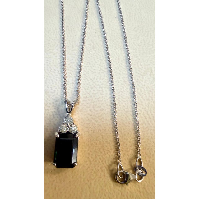 2 Carat Green Tourmaline & Diamond Pendant / Necklace 14 Karat White Gold, 16"l For Sale In New York - Image 6 of 8