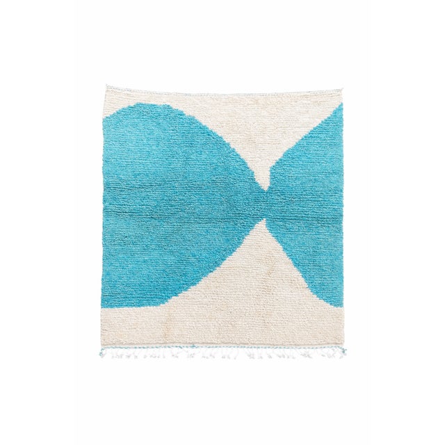 Moroccan Minimalist Beni Ouarain Rug in Handwoven Wool, 1990 For Sale - Image 12 of 12