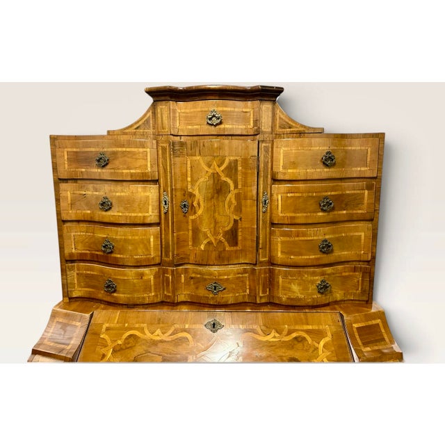 18th Century German Baroque Walnut Veneer & Marquetry Bureau Cabinet For Sale In Washington DC - Image 6 of 12