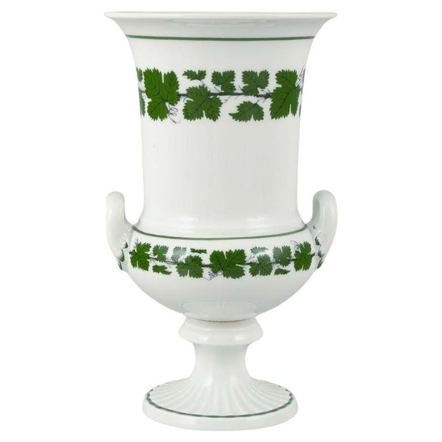 1990s Porcelain Vine-Leaf Pattern Vase on Foot from Meissen, 1992 For Sale - Image 5 of 5