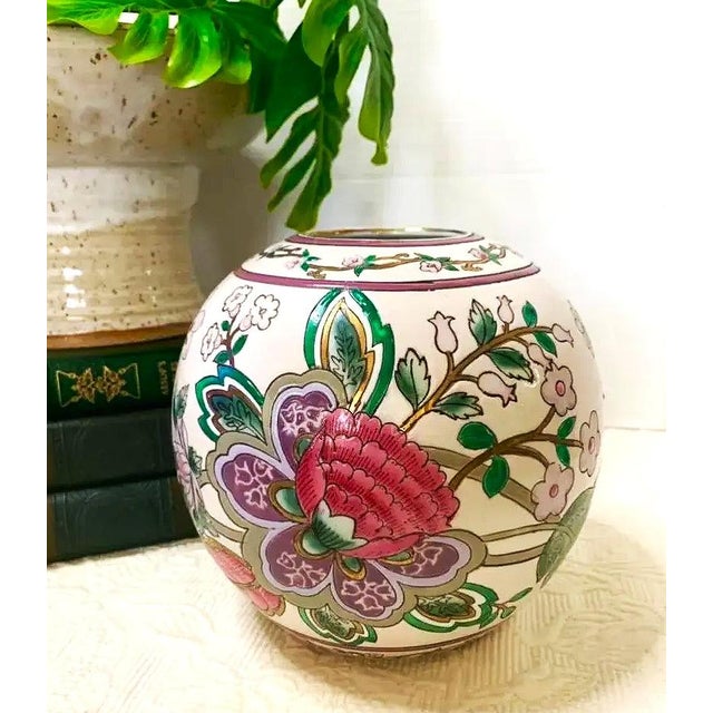 Chinese Chinoiserie Floral Vase For Sale - Image 12 of 12