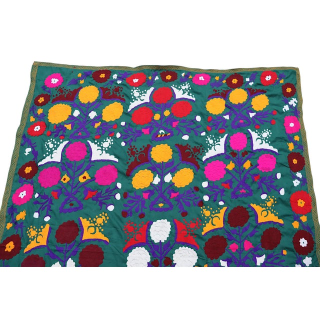 Vintage Hand-Embroidered Suzani Wall Hanging, Uzbekistan, 1920s For Sale - Image 18 of 18