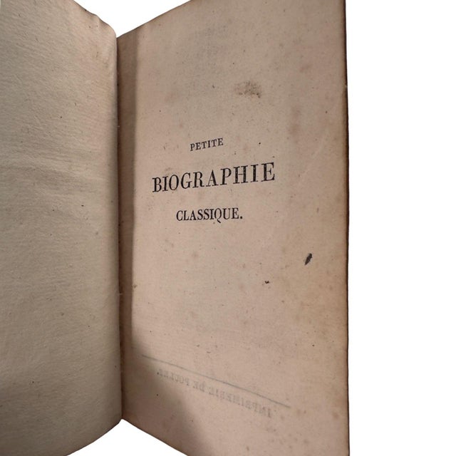 Violet 18th–Early 19th Century French Latin History Book - Petite Biographie Classique - Gilt Spine, Marbled Endpapers” For Sale - Image 8 of 9