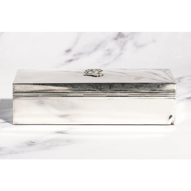Lovely English Antique Victorian Sterling Silver Cigarette Trinket Jewelry Desk Box Coat of Arms For Sale - Image 11 of 15