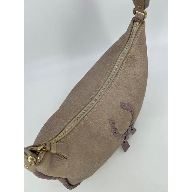 Contemporary Mid 20th Century Nina Ricci Gray Leather Hobo Shoulder Bag For Sale - Image 3 of 11