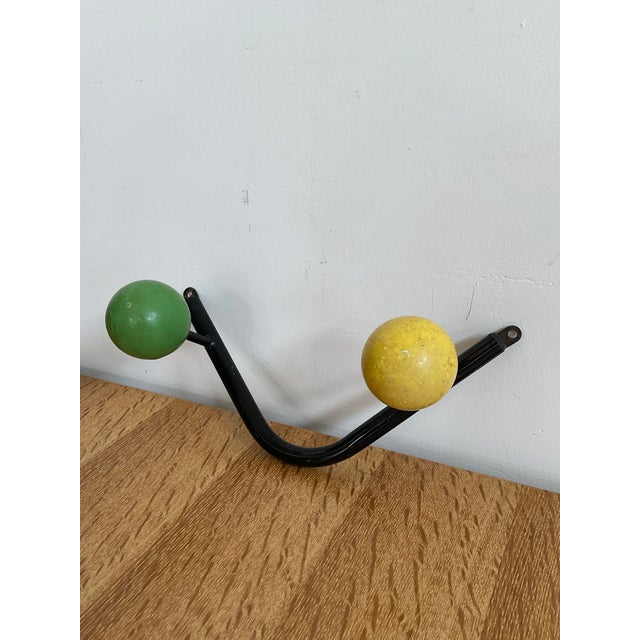 Mid-Century Modern 1950s Mid-Century Modern French Sputnik Wall Hook With Green & Yellow Atomic Balls For Sale - Image 3 of 10