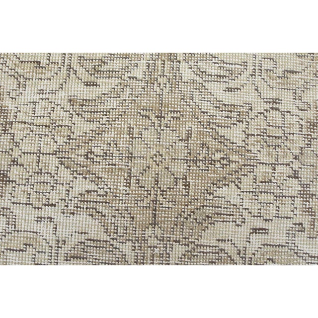 Tabriz Rug 6’11” X 10’1” Beige Wool Vintage Distressed Hand-Knotted Carpet For Sale - Image 10 of 15