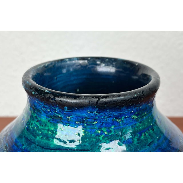 Blue Mid-Century Modern Rimini Blu Pottery Vase by Aldo Londi for Bitossi, Italy, 1960s For Sale - Image 8 of 18