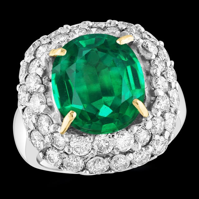 7 Carat Cushion Cut Colombian Emerald & 3.5 Ct Diamond Ring in Platinum Size 6.2 For Sale - Image 16 of 18