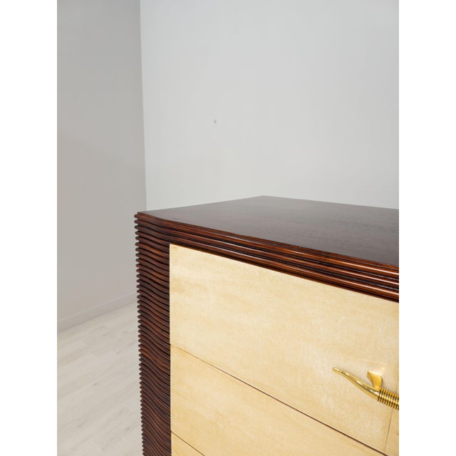 Art Deco Italian Parchment Chest of Drawers attributed to Osvaldo Borsani, 1940s For Sale - Image 16 of 18