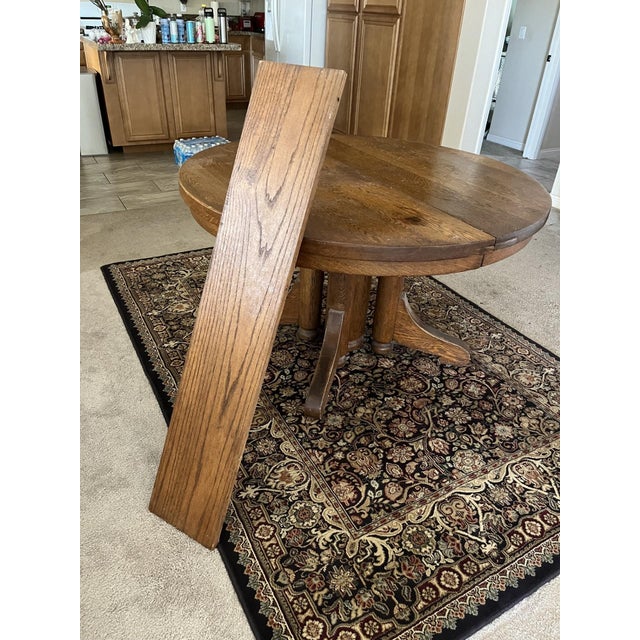 American Antique Round Pedestal Supported Dinning Table For Sale - Image 3 of 5