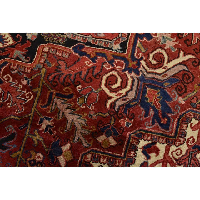 1990s Heriz Rug 8’7” X 12’5” Red Wool Vintage Traditional Hand-Knotted Carpet For Sale - Image 5 of 15