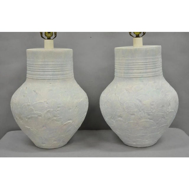 Postmodern Vintage Postmodern Beach House Ceramic Plaster White Bulbous Table Lamps, a Pair For Sale - Image 3 of 11