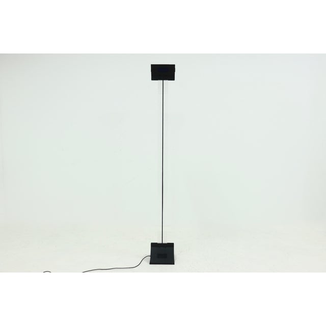 Italian Postmodern Acrylic and Steel Uplighter Floor Lamp, 1980s For Sale - Image 4 of 10