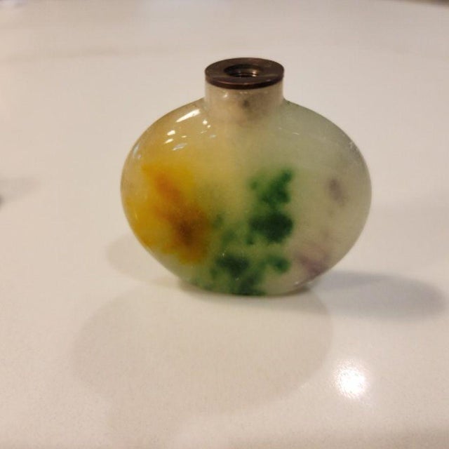 Early 20th Century Late Qing–Republic Chinese Mottled Peking Glass Snuff Bottle For Sale - Image 5 of 18