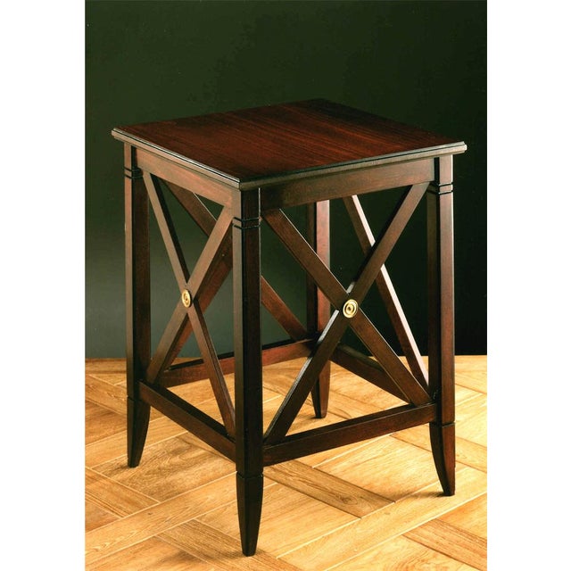 Beech wood with a satin mahogany varnish. Bronze fittings.