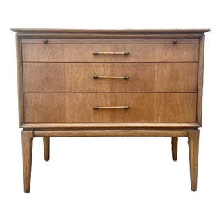 1960s Small Credenza by Century Furniture. For Sale