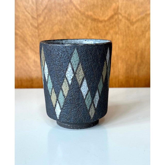 Japanese Early Ceramic Teacup with Tomobako by Mihara Ken For Sale In Atlanta - Image 6 of 11