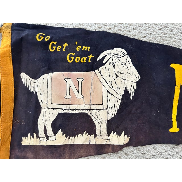 1950s U. S. Naval Academy “Go Get ’Em Goat” Navy Felt Pennant For Sale - Image 4 of 7