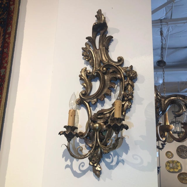 Italian Hand Carved Wood 2 Light Acanthus Leaf Motif Sconce in Distressed Silver Gilt and Mecca Finish For Sale - Image 13 of 13