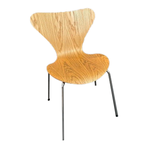 Arne Jacobsen for Fritz Hansen Ash Series 7 Chair Model 3107