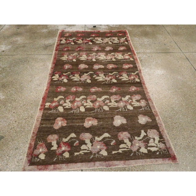 Galerie Shabab Collection Mid-20th Century Turkish Anatolian Rug For Sale - Image 4 of 10