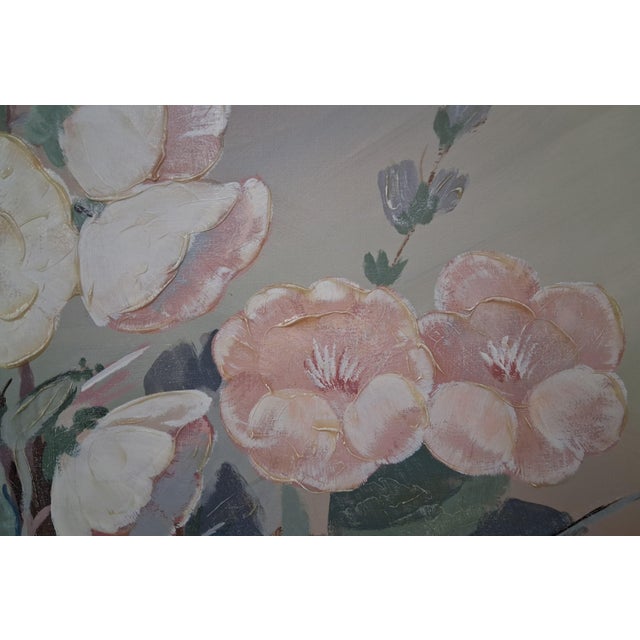 Lee Reynolds 1960s Mid-Century Modern Oversized Lee Reynolds Floral Painting – Gold Regency Frame For Sale - Image 4 of 6