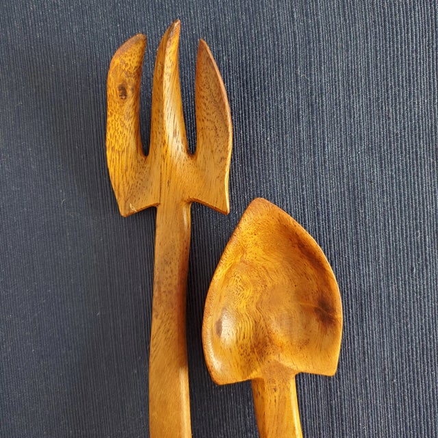 1960s 1960s Vintage Monkey Pod Wood Salad Servers - a Pair For Sale - Image 5 of 9