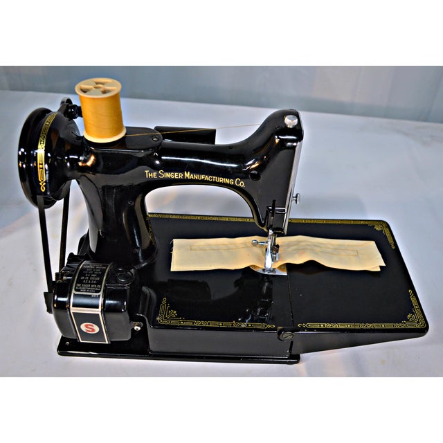 Vintage 1951 Singer Featherweight Sewing Machine Chairish