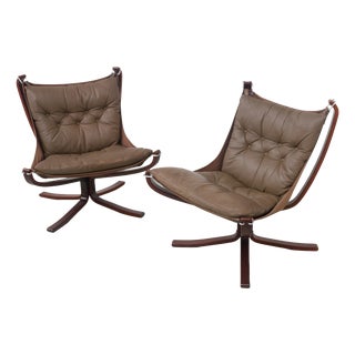 Olive Green Falcon Chairs by Sigurd Resell for Vatne Møbler, Norway, 1970s, Set of 2 For Sale