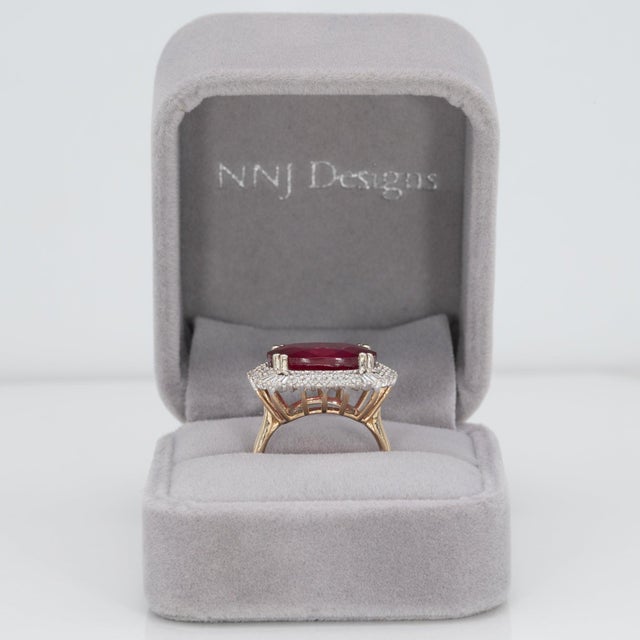 12Ct Madagascar Ruby Ring With Earth-Mined Diamond Accents: Solid 14k Gold, Size 6.75 For Sale - Image 4 of 9