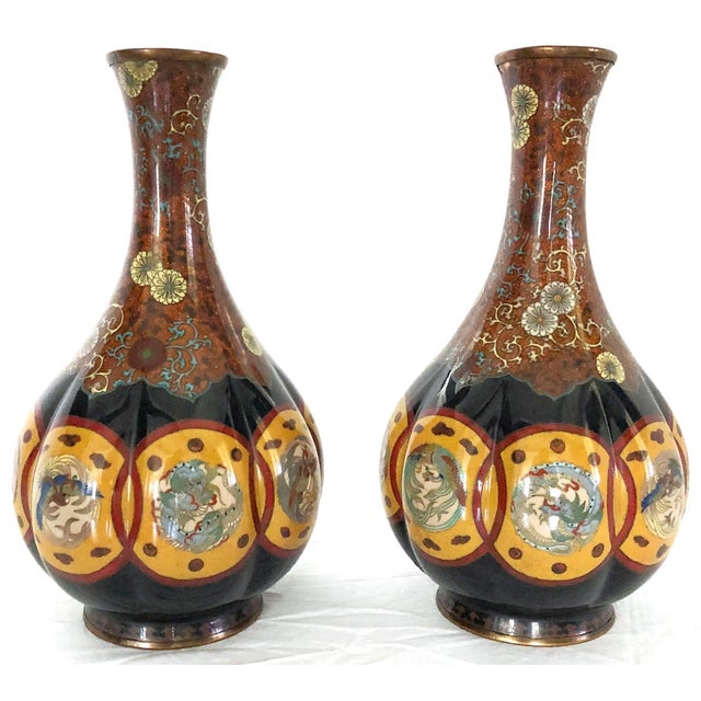 Japanese Late 19th Century Pair of Japanese Cloisonne Melon Form Bottle Vases in the Imari Coloration For Sale - Image 3 of 8