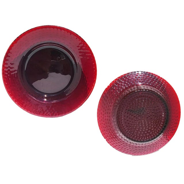 1960s Vintage Ruby Red Arcoroc Vercors 4-Piece Breakfast and Coffee/Tea Service, Set of 24 For Sale In Miami - Image 6 of 8