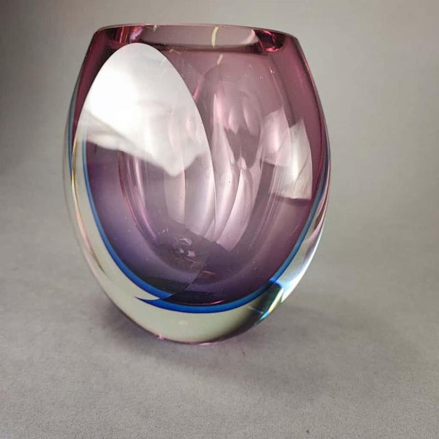 Flavio Poli Centerpiece Vase in Murano Sommerso Glass by Flavio Poli for Seguso For Sale - Image 4 of 7