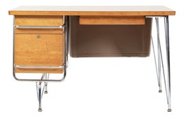 Example of KEM Weber Desks