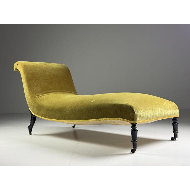 Napoleon III Slipper Chaise Loungue For Sale - Image 3 of 18