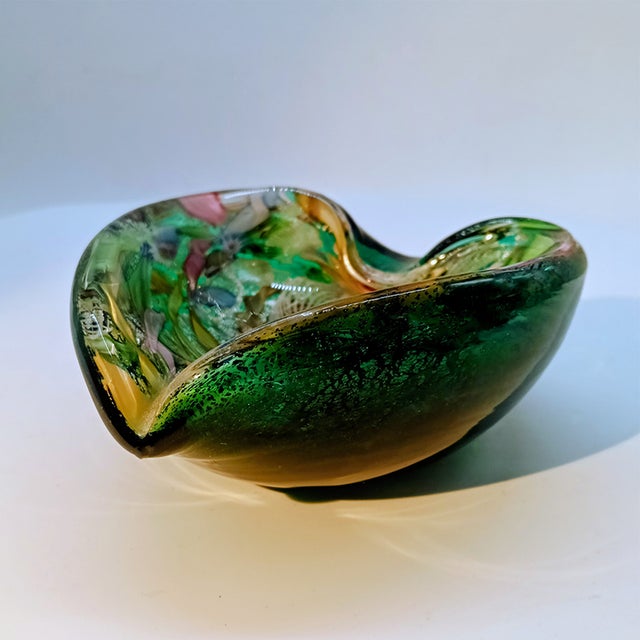 Ashtray or catch-all in Murano glass by Dino Martens. Tutti Frutti series. Incredible, highly refined handcrafted piece....