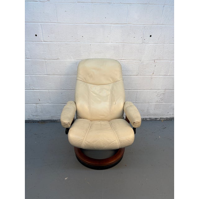 Mid 20th Century "Stressless" Leather Recliner and Matching Ottoman by j.e Ekornes For Sale - Image 10 of 12
