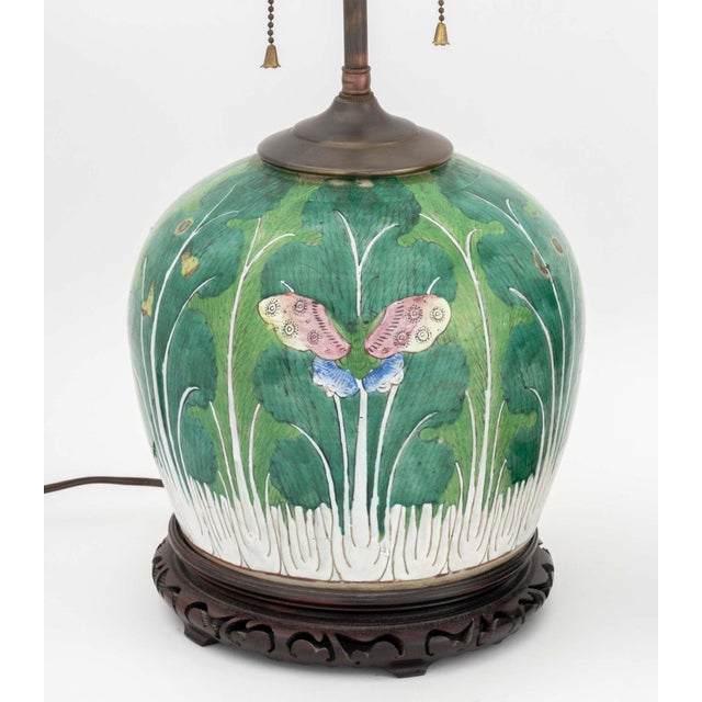 Chinese Pair of Chinese Cabbage Leaf Motif Famille Rose Porcelain Jars Mounted as Table Lamps For Sale - Image 3 of 9