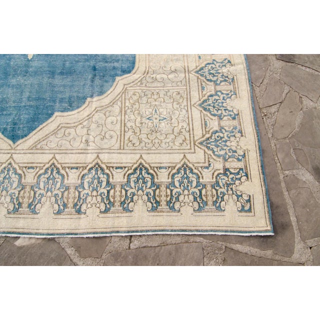 1940s Medallion Blue Beige Floral Distressed Rug Hand Knotted Wool Area Rug 1940s - 9'6” x 13'1" For Sale In Los Angeles - Image 6 of 10