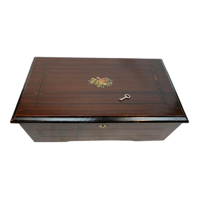 Swiss Music Box, Etouffoirs en Acier 6 Airs Late 1800's For Sale