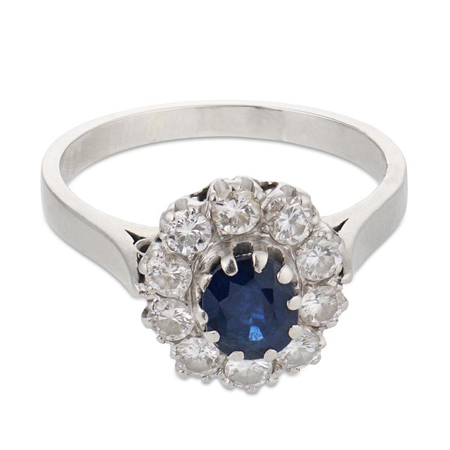 Contemporary Vintage Sapphire Diamond 14k White Gold Cluster Ring, Size 7.5 For Sale - Image 3 of 5