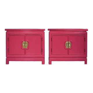 1970s Chinoiserie Nightstands From the Thomasville Mandoline Collection in Pink a Pair - Newly Painted For Sale