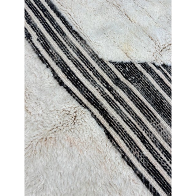 Black and White Moroccan Rug, Authentic Moroccan Rug, Berber Carpet, Genuine Wool Rug, Handmade Rug, Beni Ourain For Sale - Image 6 of 13
