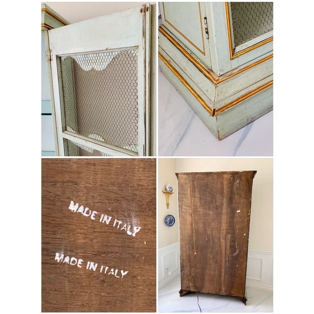 Vintage C. 1940s Italian Florentine Hand-Decorated Celadon China Cabinet With Gold Floral Detail & Chicken Wire Doors For Sale - Image 9 of 13