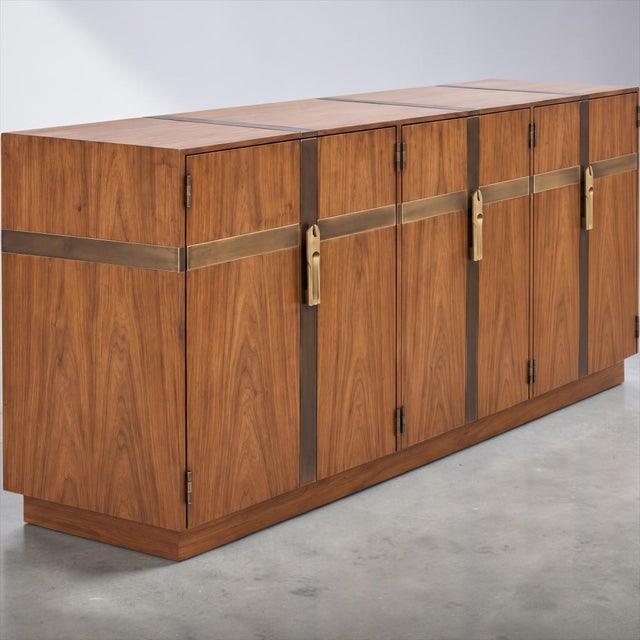 Heritage Furniture Mid-Century Modern Brass Bound Walnut Credenza / Sideboard by Heritage For Sale - Image 4 of 9