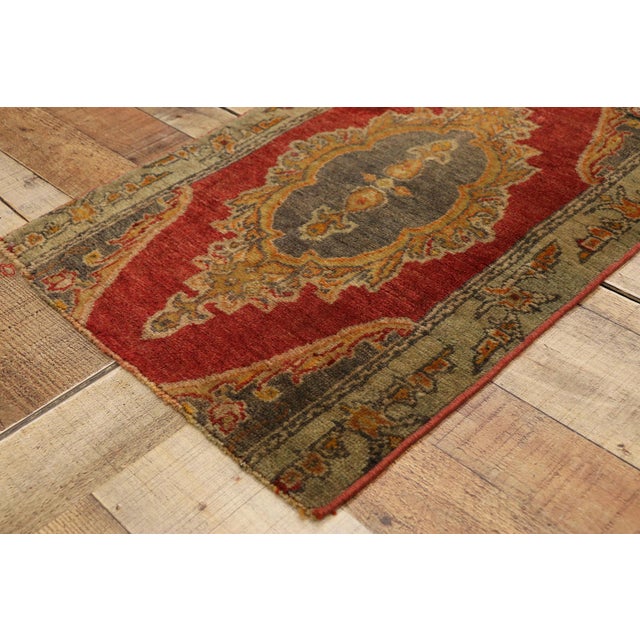 Vintage Turkish Yastik Rug - 01'07 X 02'04 For Sale In Dallas - Image 6 of 8